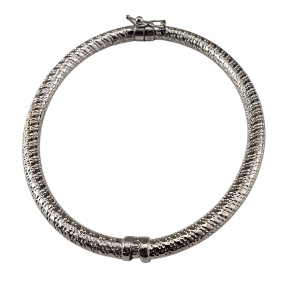 14 Karat White Gold Textured Oval Bangle Bracelet #21243 - Picture 4 of 7